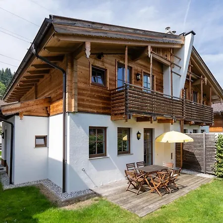 Alpenchalets Flachauer Gutshof * 弗拉绍