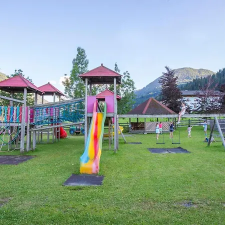 Alpenchalets Flachauer Gutshof * Флахау