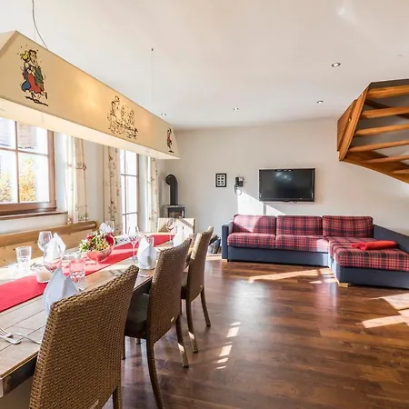 Alpenchalets Flachauer Gutshof アパート フラッハウ