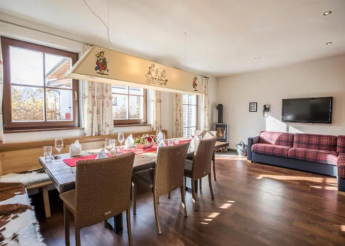 Alpenchalets Flachauer Gutshof *